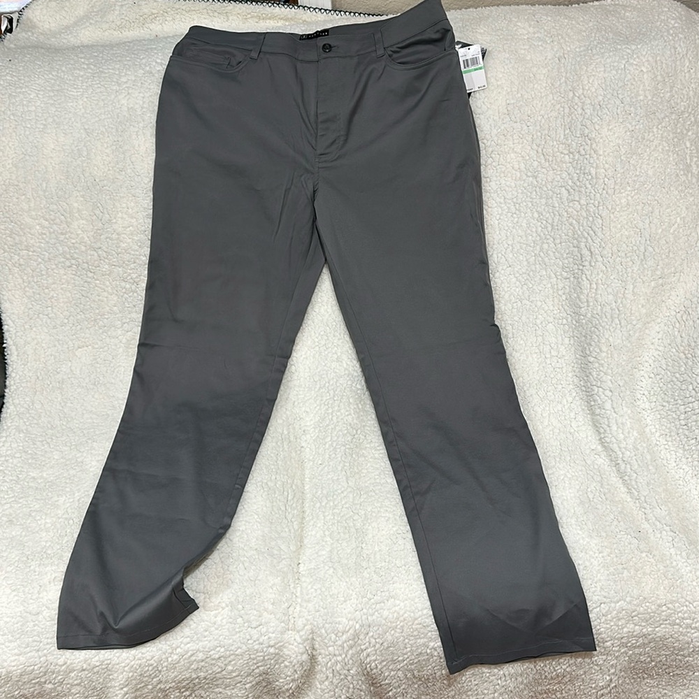 New with tag golf pants
